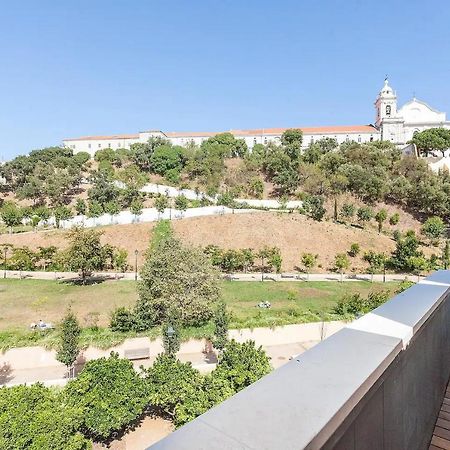 Flh Mouraria Art Apartment With Pool Lisboa 外观 照片